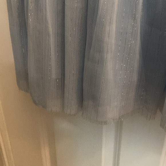 Mac Duggal  Size 4 Ruffle Tiered Metallic Ruched Shoulder Dress - Picture 5 of 14